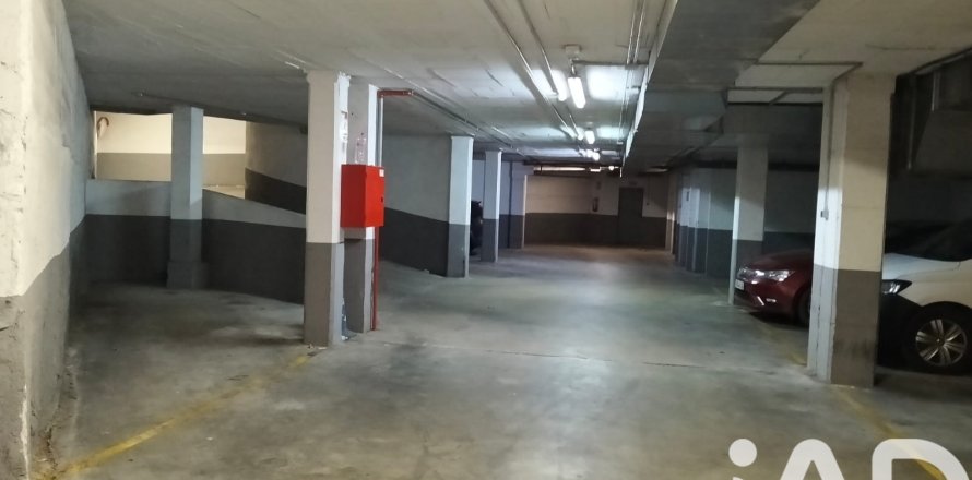 Garaje en Reus, Tarragona, España 17 m2 No. 185527