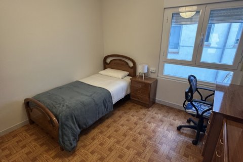 Huoneisto vuokrattavana Leon, Espanja, 3 makuuhuonetta, 104 m2 No. 154295 - kuva 7