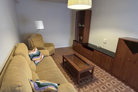 Huoneisto vuokrattavana Leon, Espanja, 3 makuuhuonetta, 104 m2 No. 154295 - kuva 11