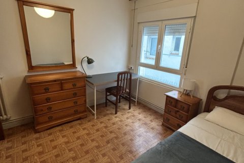 Huoneisto vuokrattavana Leon, Espanja, 3 makuuhuonetta, 104 m2 No. 154295 - kuva 8
