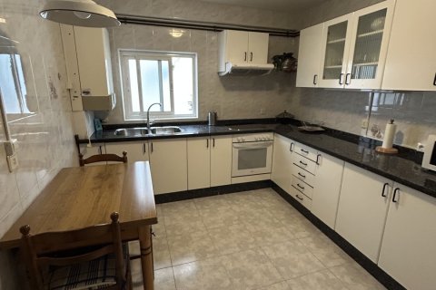 Lägenhet i Leon, Spanien 3 sovrum, 104 kvm. Nr. 154295