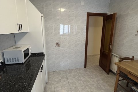 Huoneisto vuokrattavana Leon, Espanja, 3 makuuhuonetta, 104 m2 No. 154295 - kuva 3