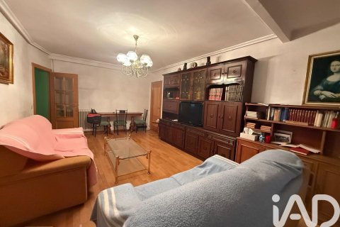 Huoneisto vuokrattavana Leon, Espanja, 3 makuuhuonetta, 100 m2 No. 154289 - kuva 8