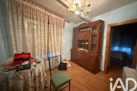 Huoneisto vuokrattavana Leon, Espanja, 3 makuuhuonetta, 100 m2 No. 154289 - kuva 4