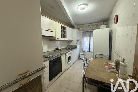Huoneisto vuokrattavana Leon, Espanja, 3 makuuhuonetta, 100 m2 No. 154289 - kuva 2