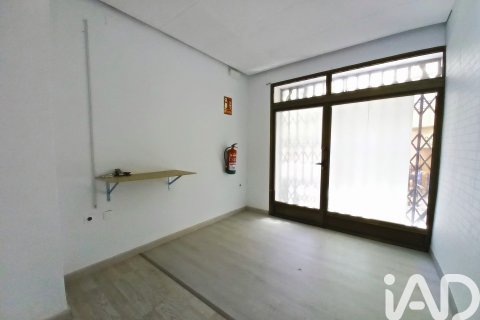 Аренда коммерческой недвижимости в Эль Кампельо, Аликанте, Испания 2 спальни, 108м2 №154290 - фото 15