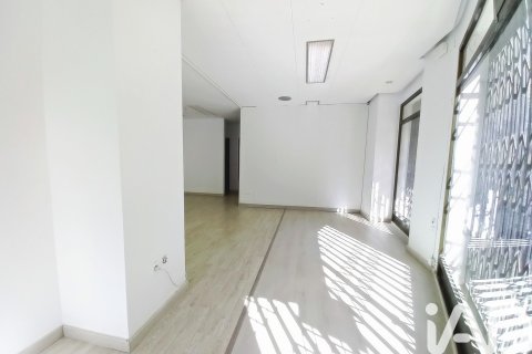 Аренда коммерческой недвижимости в Эль Кампельо, Аликанте, Испания 2 спальни, 108м2 №154290 - фото 20