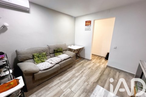 Apartment for sale in Barcelona, Spain 3 bedrooms, 68 sq.m. No. 152462 - photo 6