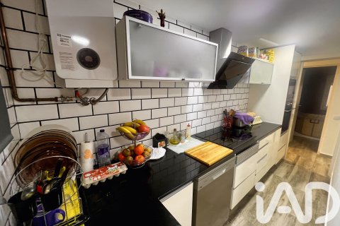 Apartment for sale in Barcelona, Spain 3 bedrooms, 68 sq.m. No. 152462 - photo 8