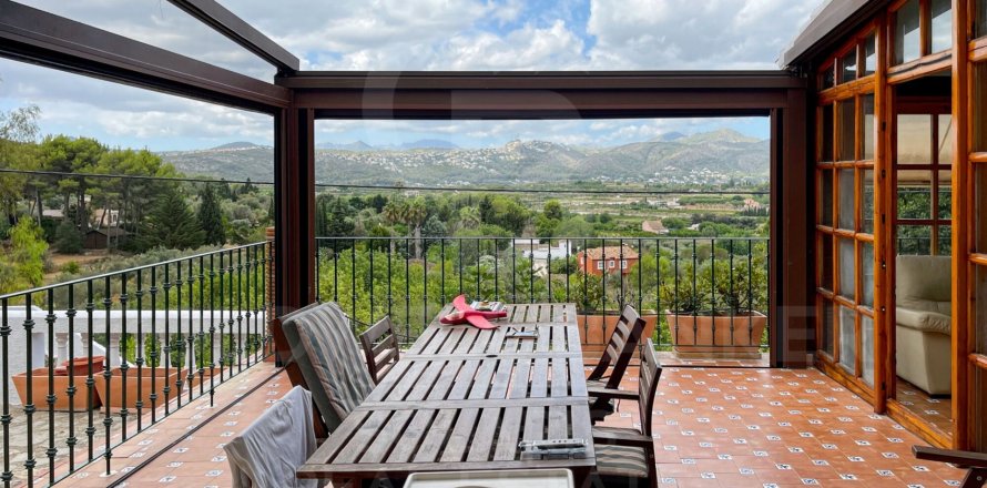 Hus i Denia, Alicante, Spanien 5 sovrum, 480 kvm. Nr. 160311