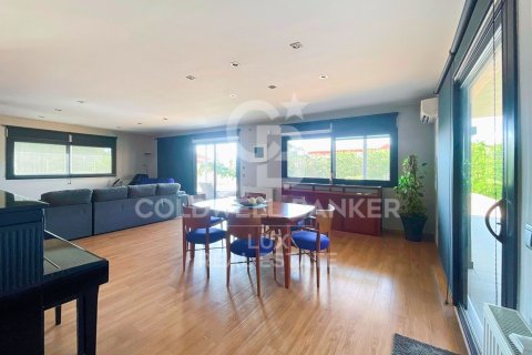 House for sale in Peralada, Girona, Spain 6 bedrooms, 445 sq.m. No. 160307 - photo 10