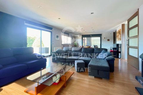 House for sale in Peralada, Girona, Spain 6 bedrooms, 445 sq.m. No. 160307 - photo 9