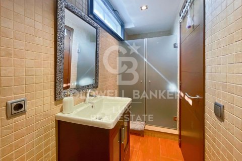 House for sale in Peralada, Girona, Spain 6 bedrooms, 445 sq.m. No. 160307 - photo 19