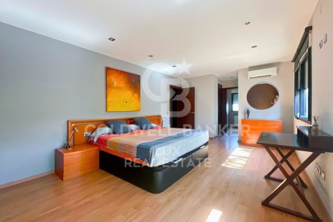 House for sale in Peralada, Girona, Spain 6 bedrooms, 445 sq.m. No. 160307 - photo 16
