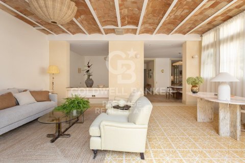 Huoneisto myytävänä Barcelona, Espanja, 3 makuuhuonetta, 198 m2 No. 156830 - kuva 17