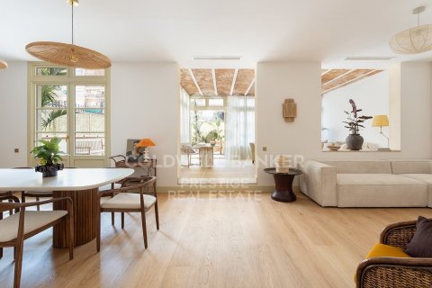 Huoneisto myytävänä Barcelona, Espanja, 3 makuuhuonetta, 198 m2 No. 156830 - kuva 18