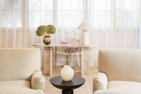 Huoneisto myytävänä Barcelona, Espanja, 3 makuuhuonetta, 198 m2 No. 156830 - kuva 13