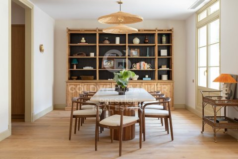 Huoneisto myytävänä Barcelona, Espanja, 3 makuuhuonetta, 198 m2 No. 156830 - kuva 21