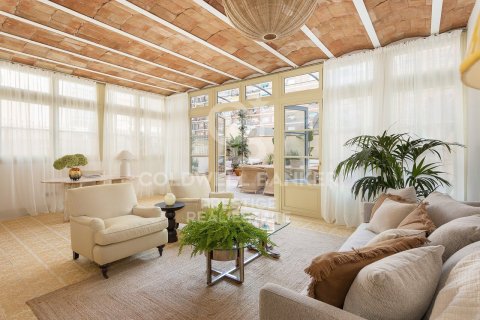 Huoneisto myytävänä Barcelona, Espanja, 3 makuuhuonetta, 198 m2 No. 156830 - kuva 11