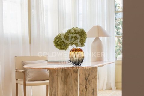 Huoneisto myytävänä Barcelona, Espanja, 3 makuuhuonetta, 198 m2 No. 156830 - kuva 15