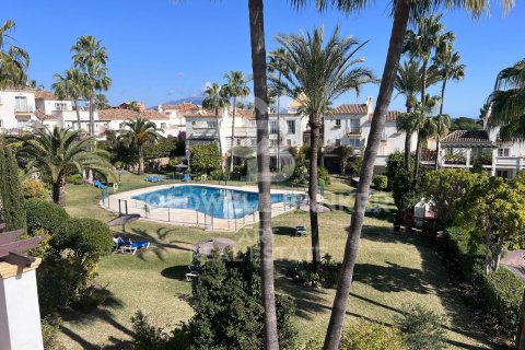 Kamienica w Estepona, Malaga, Hiszpania 4 sypialnie, 245 mkw. nr 156829 – zdjęcie 1