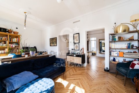 Apartment for sale in Madrid, Spain 3 bedrooms, 209 sq.m. No. 156831 - photo 13
