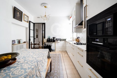 Apartment for sale in Madrid, Spain 3 bedrooms, 209 sq.m. No. 156831 - photo 20