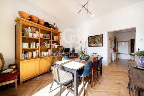 Apartamento en venta en Madrid, España 3 dormitorios, 209 m2 No. 156831 - foto 9