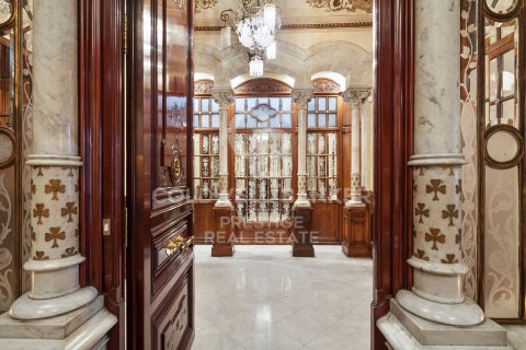 Apartment à vendre à Barcelona, Espagne, 5 chambres, 944 m2 No. 160377 - photo 3