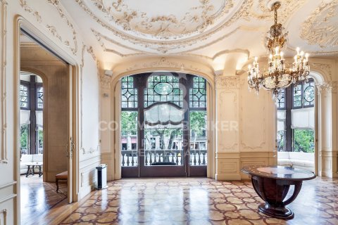 Apartment à vendre à Barcelona, Espagne, 5 chambres, 944 m2 No. 160377 - photo 2