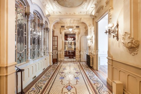 Apartament w Barcelona, Hiszpania 5 sypialni, 944 mkw. nr 160377 – zdjęcie 7