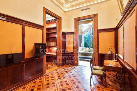 Apartament w Barcelona, Hiszpania 5 sypialni, 944 mkw. nr 160377 – zdjęcie 11