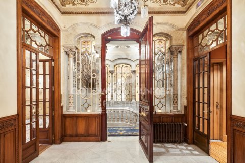 Apartment à vendre à Barcelona, Espagne, 5 chambres, 944 m2 No. 160377 - photo 10