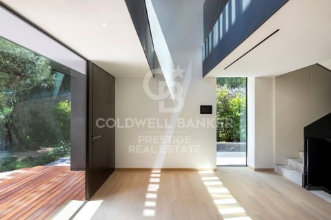 House à vendre à Barcelona, Espagne, 6 chambres, 1275 m2 No. 160376 - photo 8