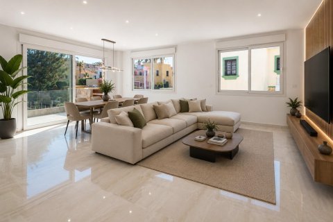 Villa for sale in Ciudad Quesada, Alicante, Spain 4 bedrooms, 260 sq.m. No. 195376 - photo 7