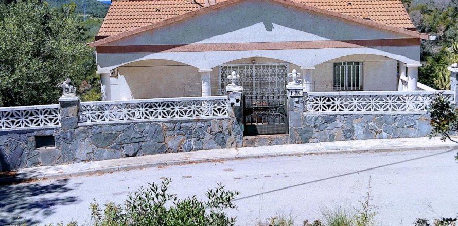 Hus i Olivella, Barcelona, Spanien 5 sovrum, 200 kvm. Nr. 153987