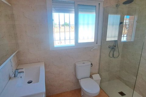 Finca till salu i Catral, Alicante, Spanien 3 sovrum, 140 kvm. Nr. 149613 - foto 11