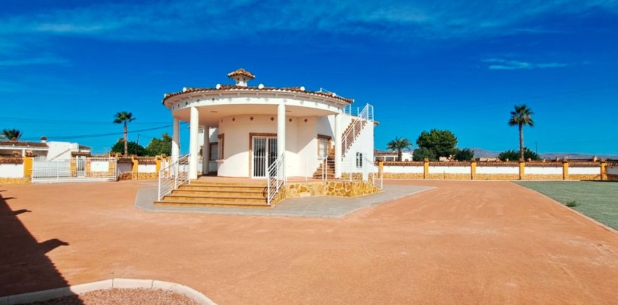 Finca i Catral, Alicante, Spanien 3 sovrum, 140 kvm. Nr. 149613