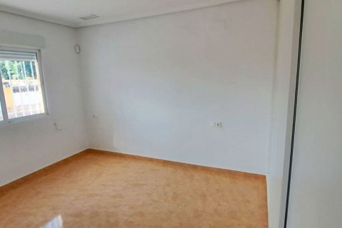 Finca till salu i Catral, Alicante, Spanien 3 sovrum, 140 kvm. Nr. 149613 - foto 8