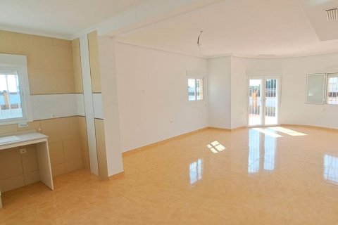 Finca till salu i Catral, Alicante, Spanien 3 sovrum, 140 kvm. Nr. 149613 - foto 3