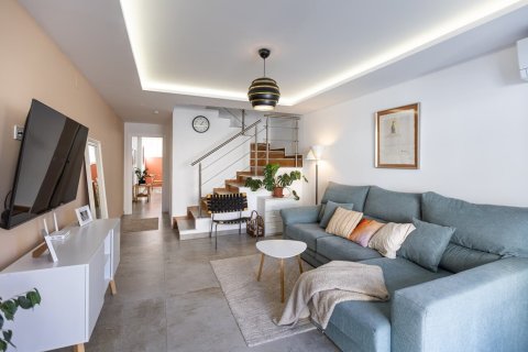 Kaupunkipientalo myytävänä Torrevieja, Alicante, Espanja, 3 makuuhuonetta, 140 m2 No. 149610 - kuva 2