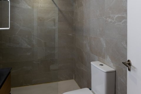 Kaupunkipientalo myytävänä Torrevieja, Alicante, Espanja, 3 makuuhuonetta, 140 m2 No. 149610 - kuva 13