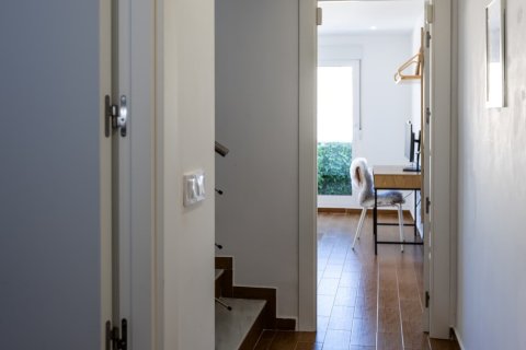 Kaupunkipientalo myytävänä Torrevieja, Alicante, Espanja, 3 makuuhuonetta, 140 m2 No. 149610 - kuva 9