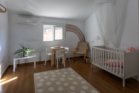 Kaupunkipientalo myytävänä Torrevieja, Alicante, Espanja, 3 makuuhuonetta, 140 m2 No. 149610 - kuva 21