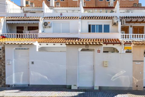 Kaupunkipientalo myytävänä Torrevieja, Alicante, Espanja, 3 makuuhuonetta, 140 m2 No. 149610 - kuva 28