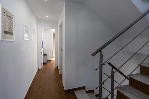 Kaupunkipientalo myytävänä Torrevieja, Alicante, Espanja, 3 makuuhuonetta, 140 m2 No. 149610 - kuva 16