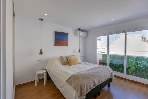 Kaupunkipientalo myytävänä Torrevieja, Alicante, Espanja, 3 makuuhuonetta, 140 m2 No. 149610 - kuva 11