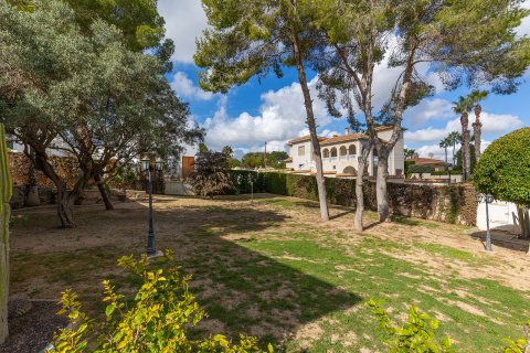 Villa till salu i Alicante, Spanien 5 sovrum, 366 kvm. Nr. 179618 - foto 14