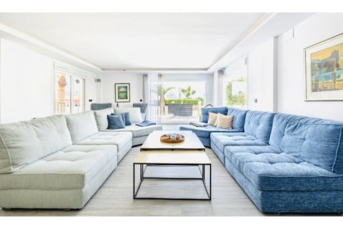 Huvila myytävänä Albir, Alicante, Espanja, 4 makuuhuonetta, 350 m2 No. 179620 - kuva 21