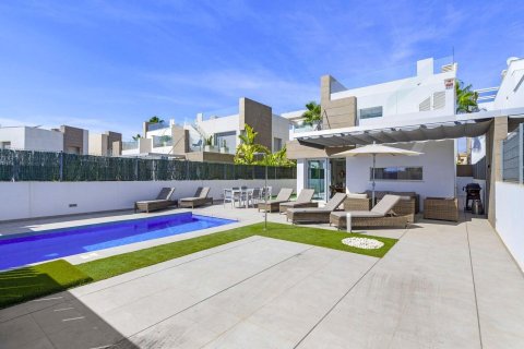 Villa in vendita Guardamar del Segura, Alicante, Spagna 3 camere da letto, 176 mq. N° 137721 - foto 1